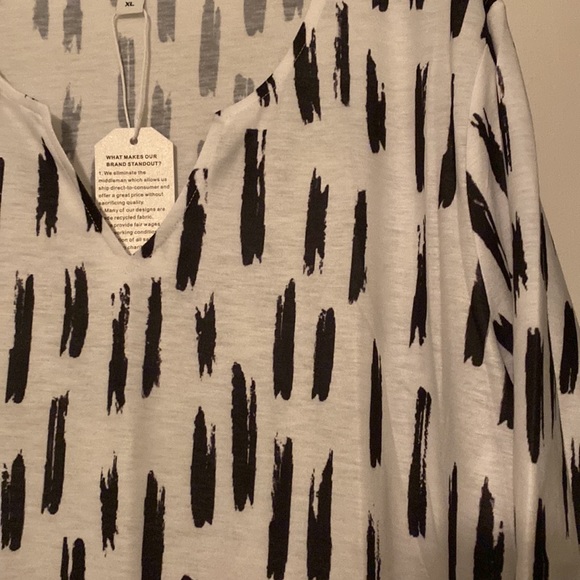 Womens dress. Size XL. New with tags. - Picture 3 of 5